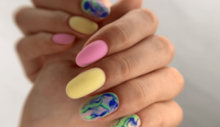 Mattes Finish für Nägel: Wie gelingt eine matte Maniküre?