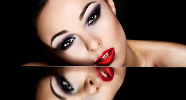 Wie gelingt ein ausdrucksstarkes Abend-Make-up?