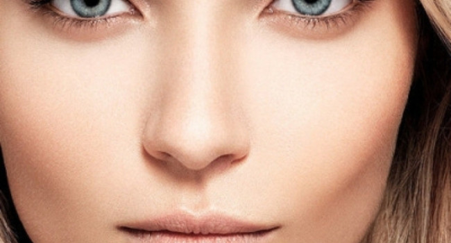 Wie schminkt man ein Tages-Make-up?