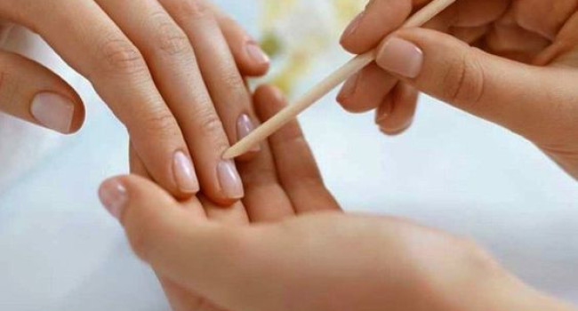 Multifunctional orange stick for manicure