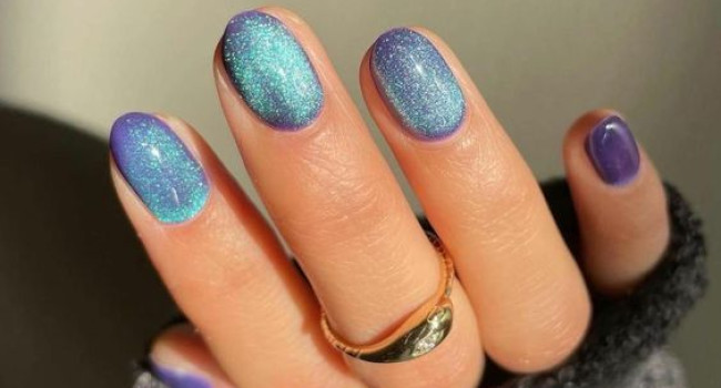 Technique for applying gel polish with the effect of a cat's eye